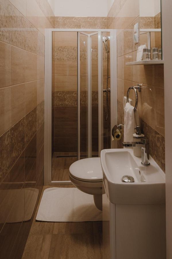 Dozsa Apartman Сегед Экстерьер фото