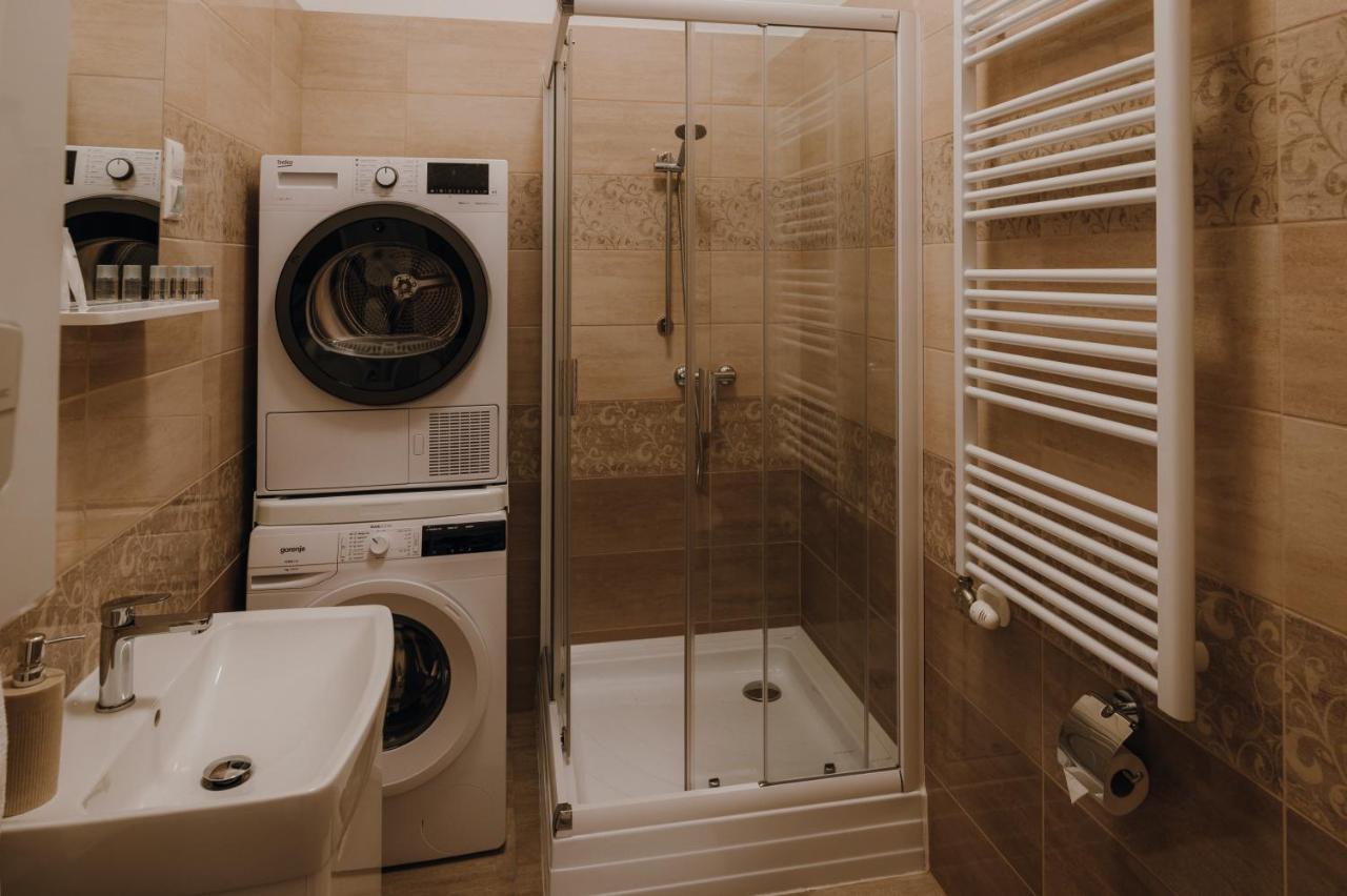 Dozsa Apartman Сегед Экстерьер фото