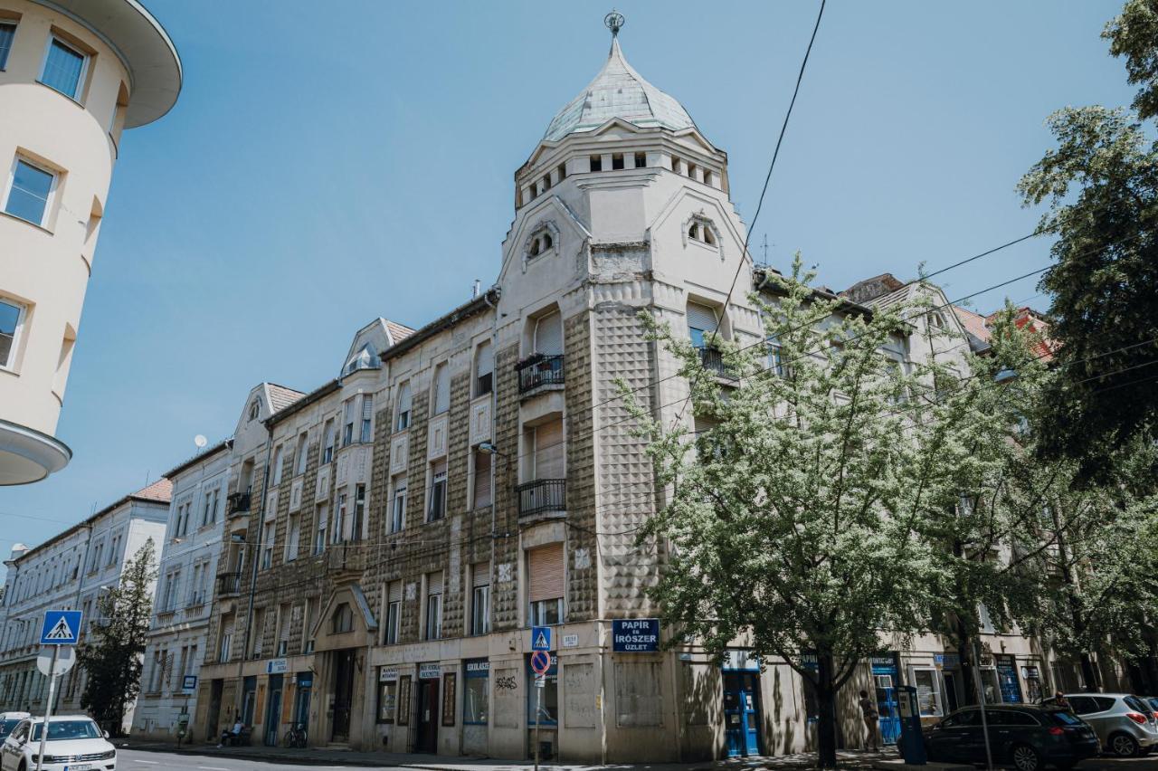 Dozsa Apartman Сегед Экстерьер фото