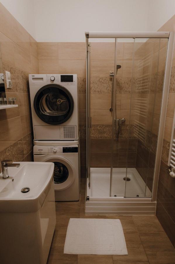 Dozsa Apartman Сегед Экстерьер фото