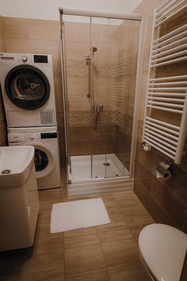 Dozsa Apartman Сегед Экстерьер фото